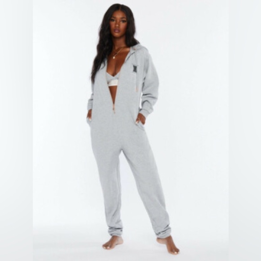 NWT Forever Fenty Savage X Hooded Jumpsuit Heather Grey Size Small - Picture 1 of 12